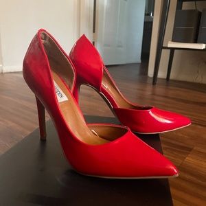 Red closed toe pumps Steve Madden
